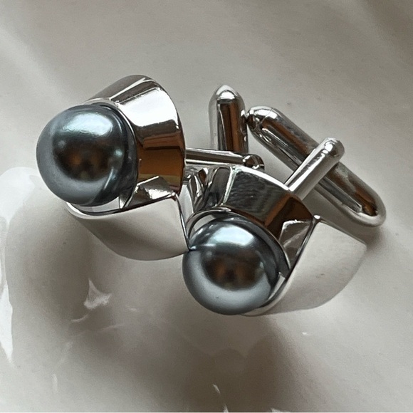 Vintage Swank MCM Grey Pearl Asymmetrical Swirl White Gold Plated Cuff Links - Picture 2 of 7
